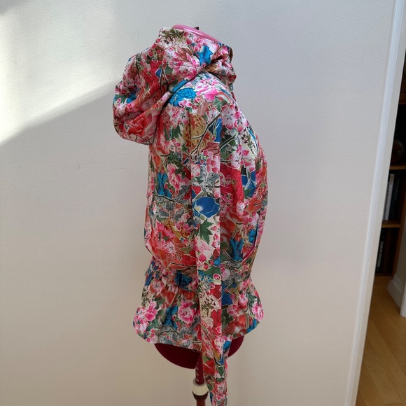 NWOT Lululemon Sea Wheeze Marathon 'Pack It Up' Jacket in Size 4 with Carry Bag - Picture 4 of 14